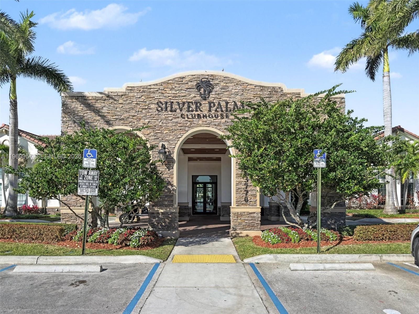 SILVER PALM EAST SEC THRE - Residential