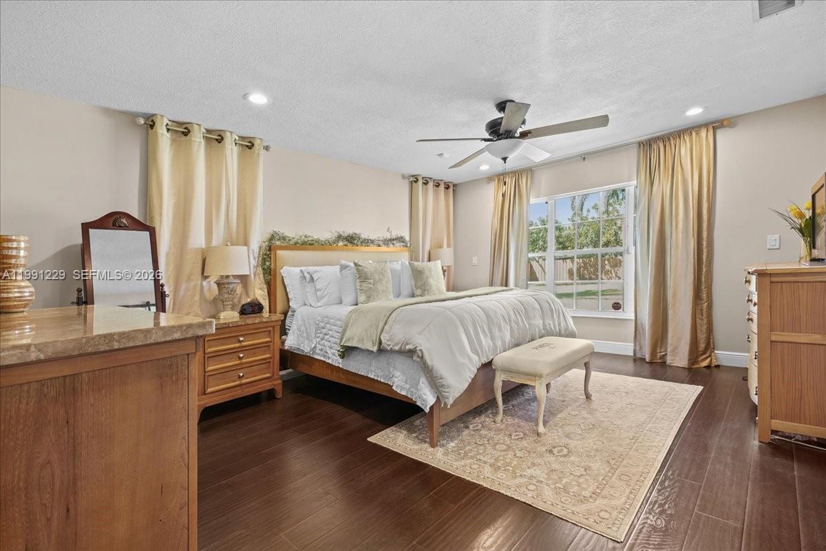 REDLANDS BEST - Residential