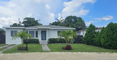 425 NE 109th St Miami FL 33161