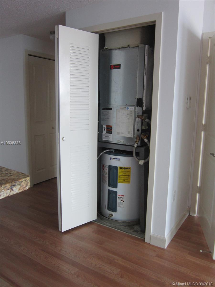 THE SAIL CONDO - Residential Lease