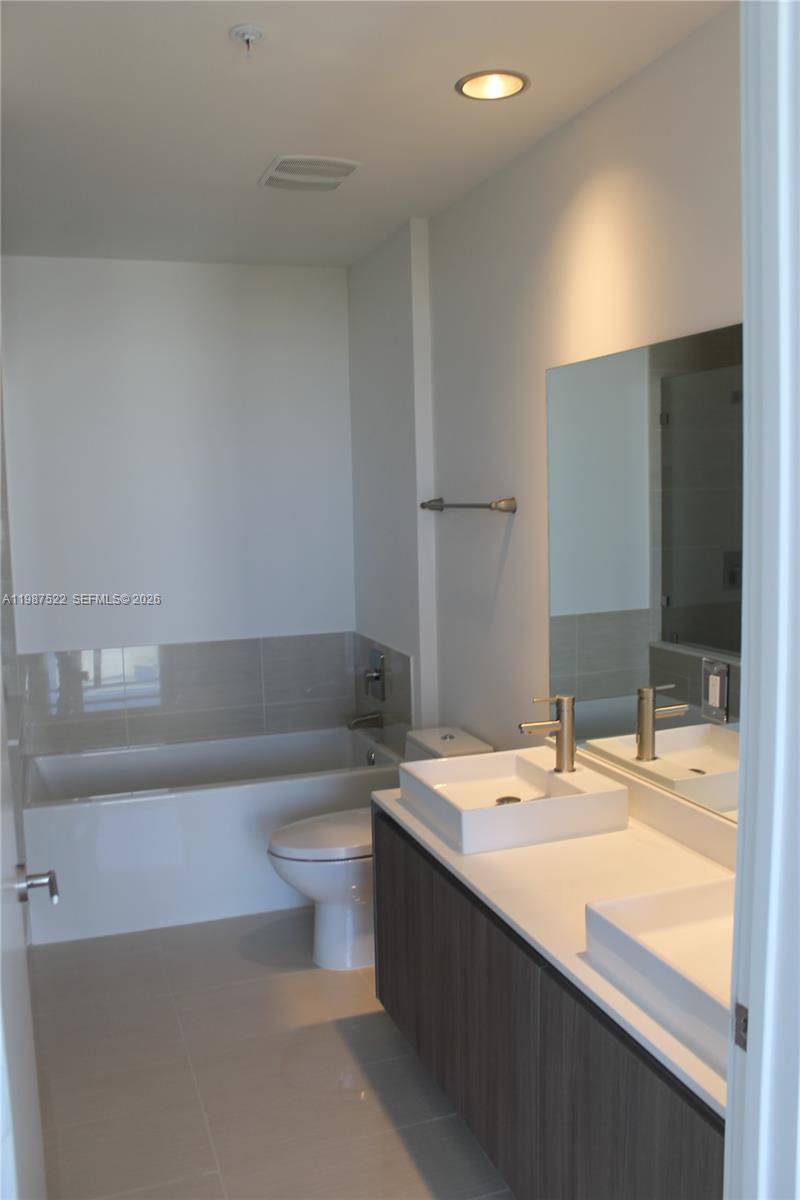 CASSA BRICKELL CONDO - Residential Lease