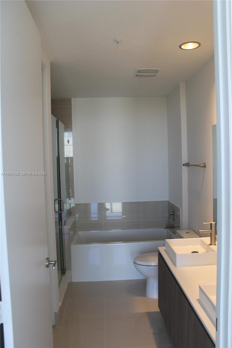 CASSA BRICKELL CONDO - Residential Lease