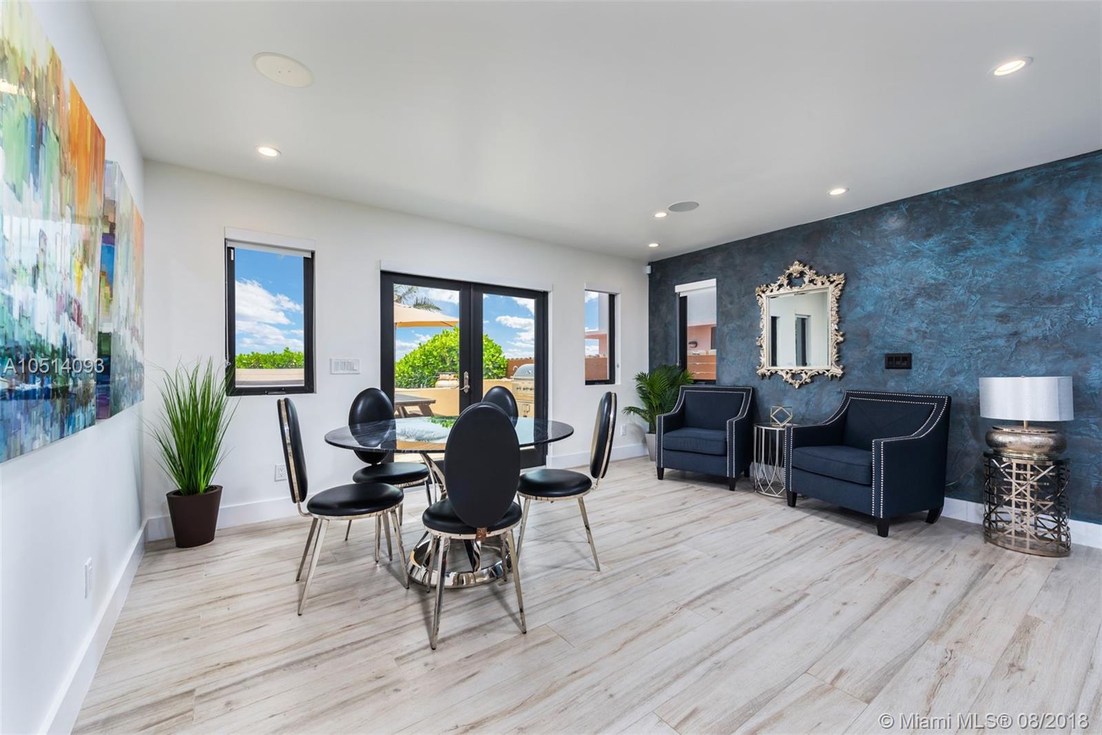 HOLLYWOOD CENTRAL REACH - Residential