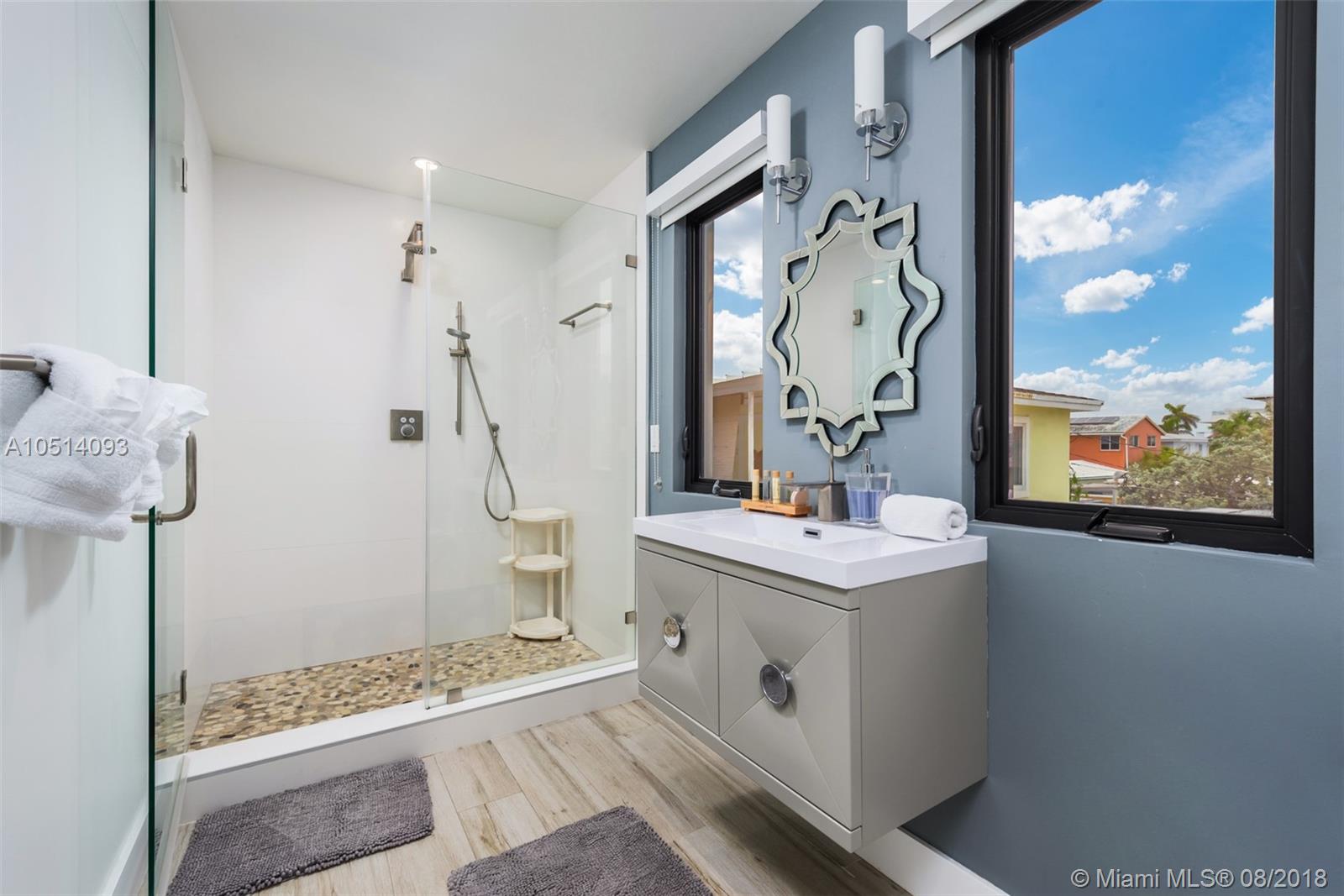 HOLLYWOOD CENTRAL REACH - Residential