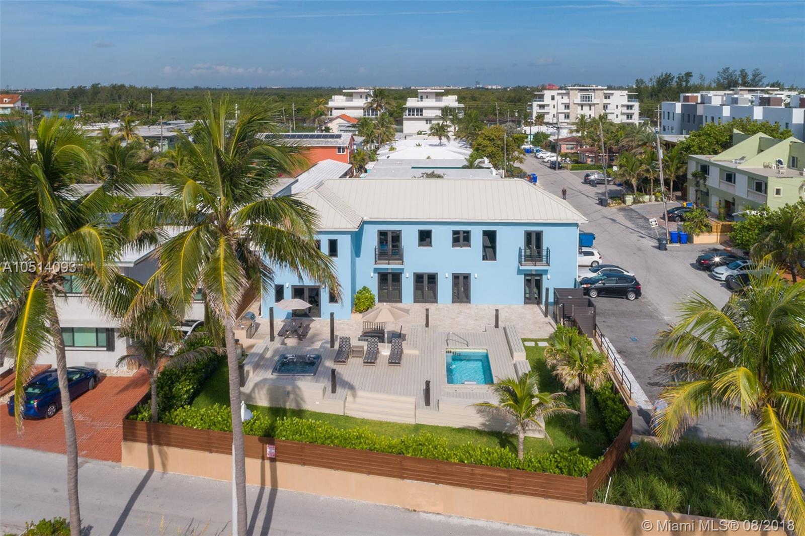 HOLLYWOOD CENTRAL REACH - Residential