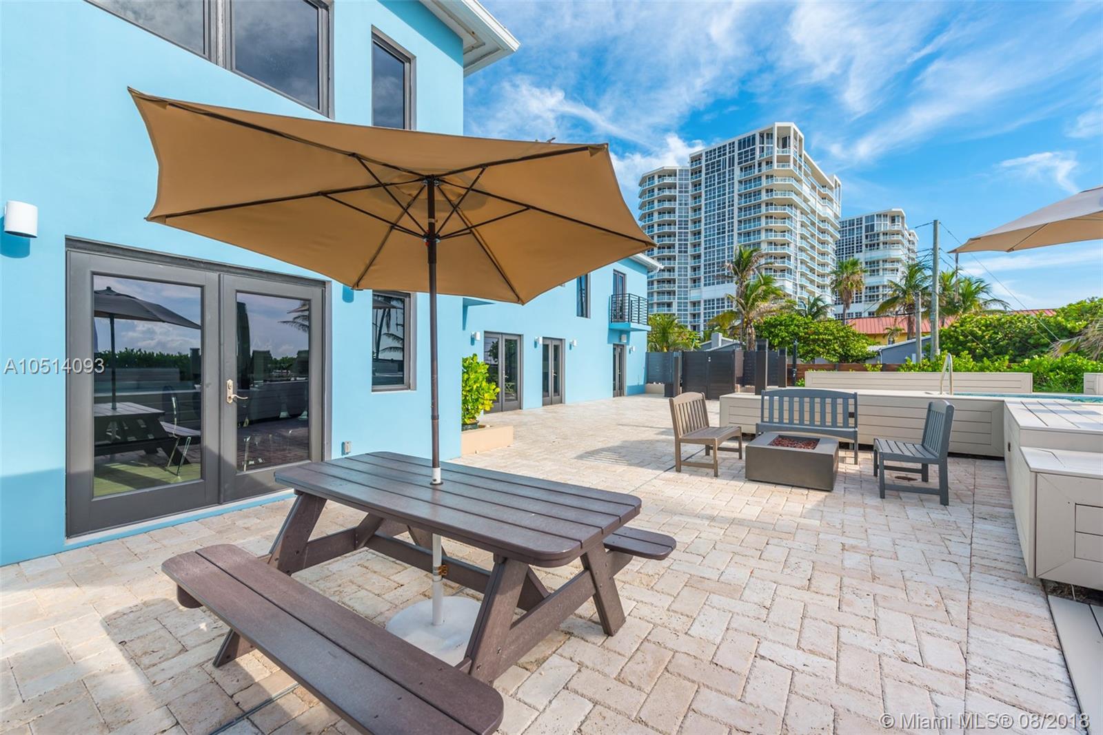 HOLLYWOOD CENTRAL REACH - Residential