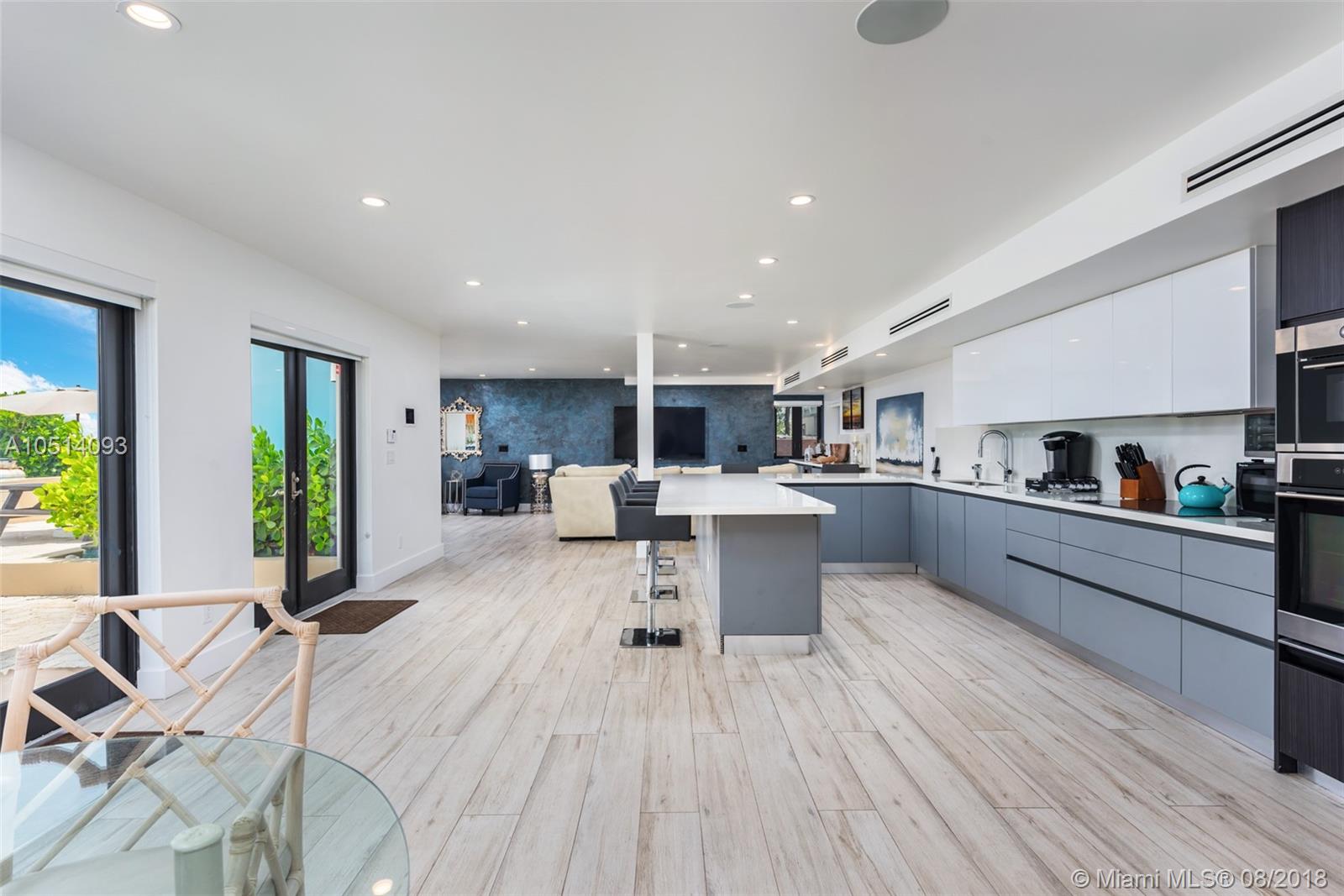 HOLLYWOOD CENTRAL REACH - Residential