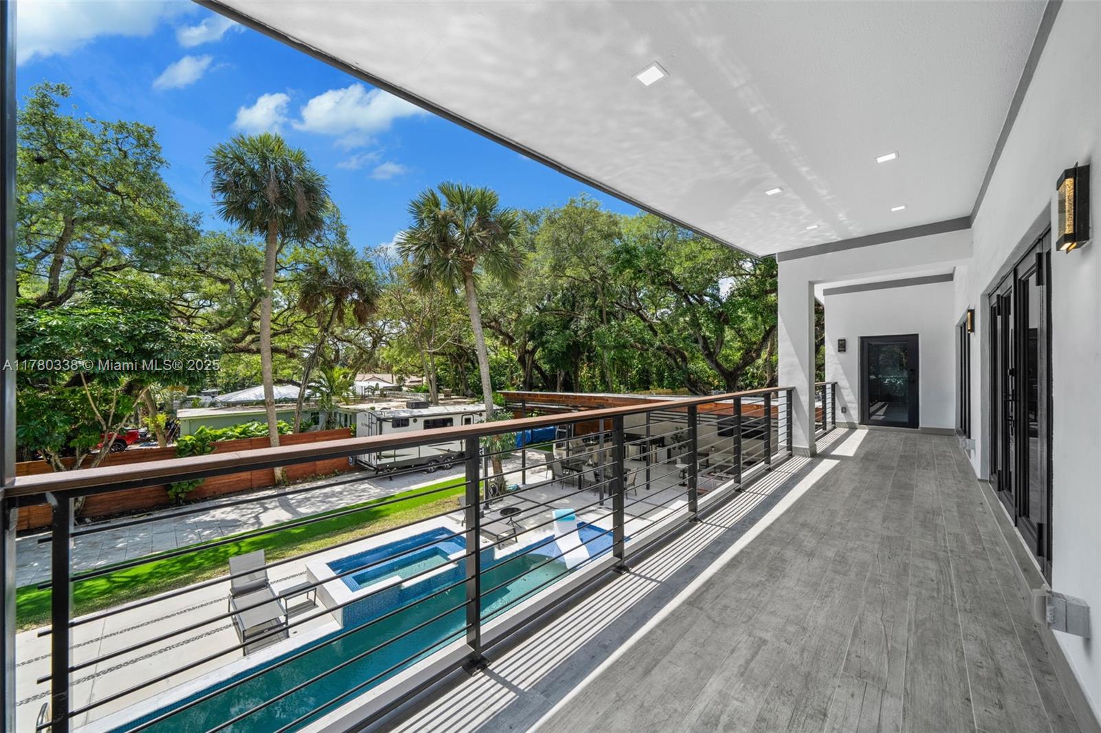 RIVERLAND MANORS - Residential