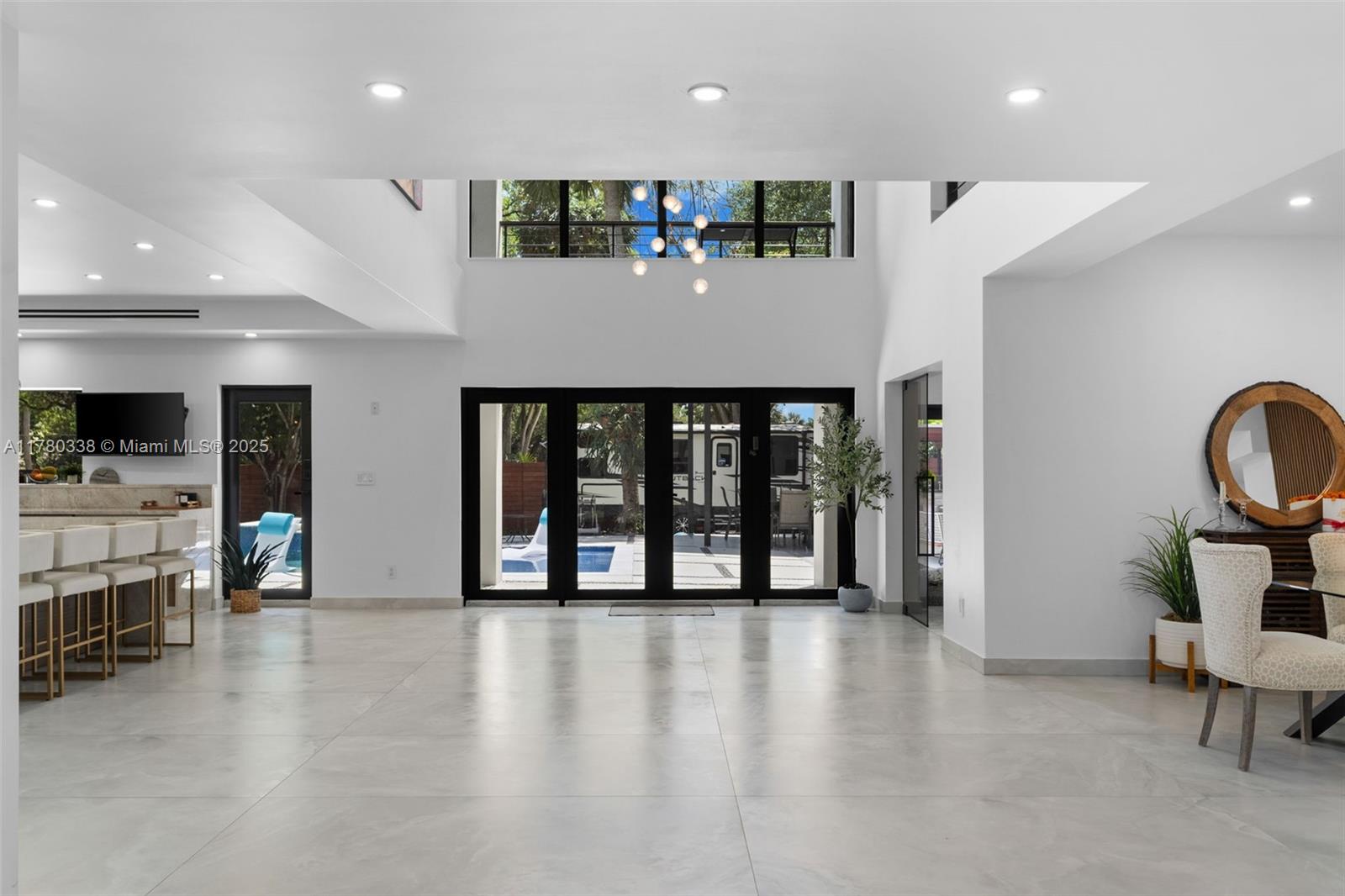 RIVERLAND MANORS - Residential