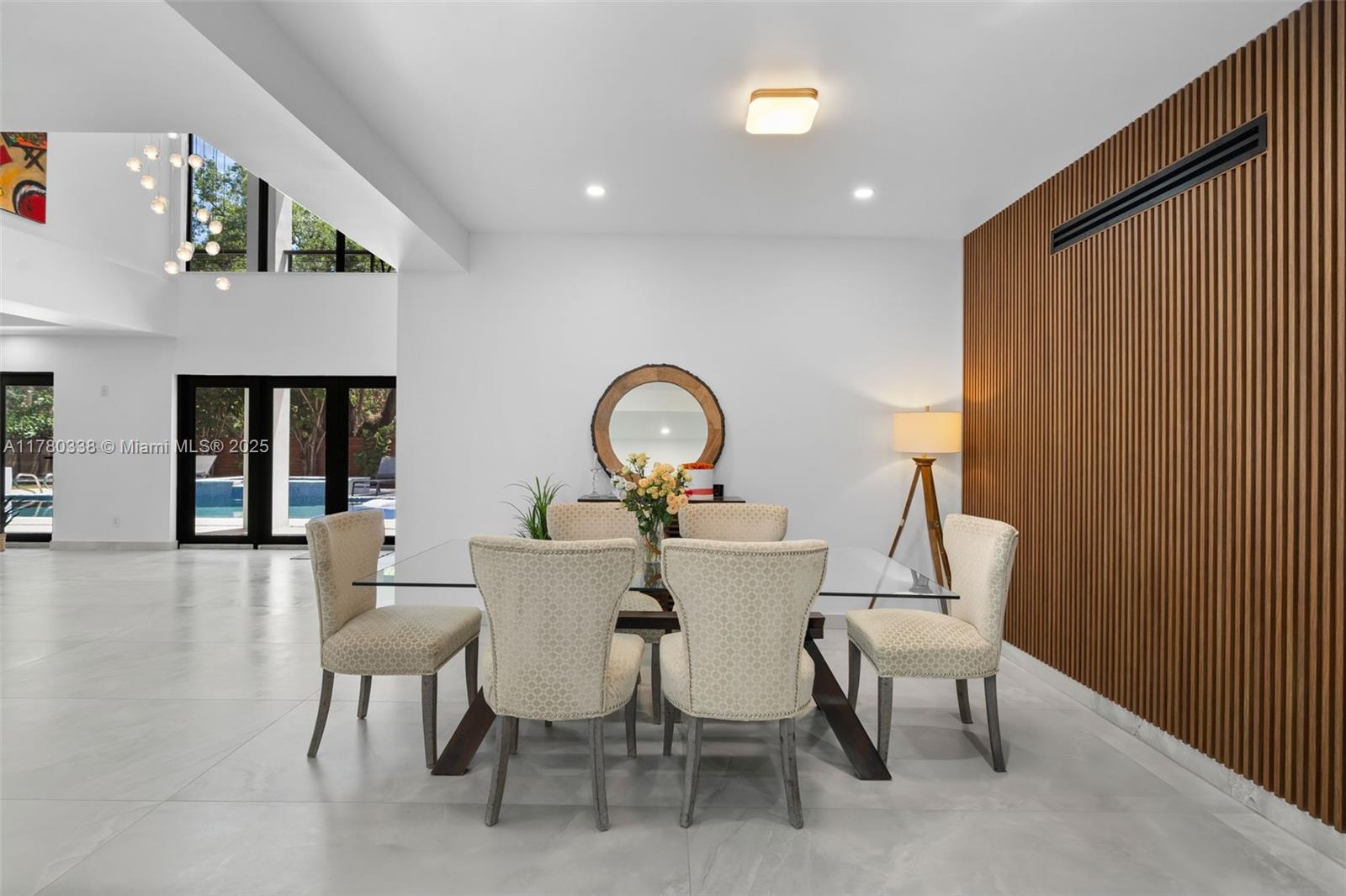 RIVERLAND MANORS - Residential