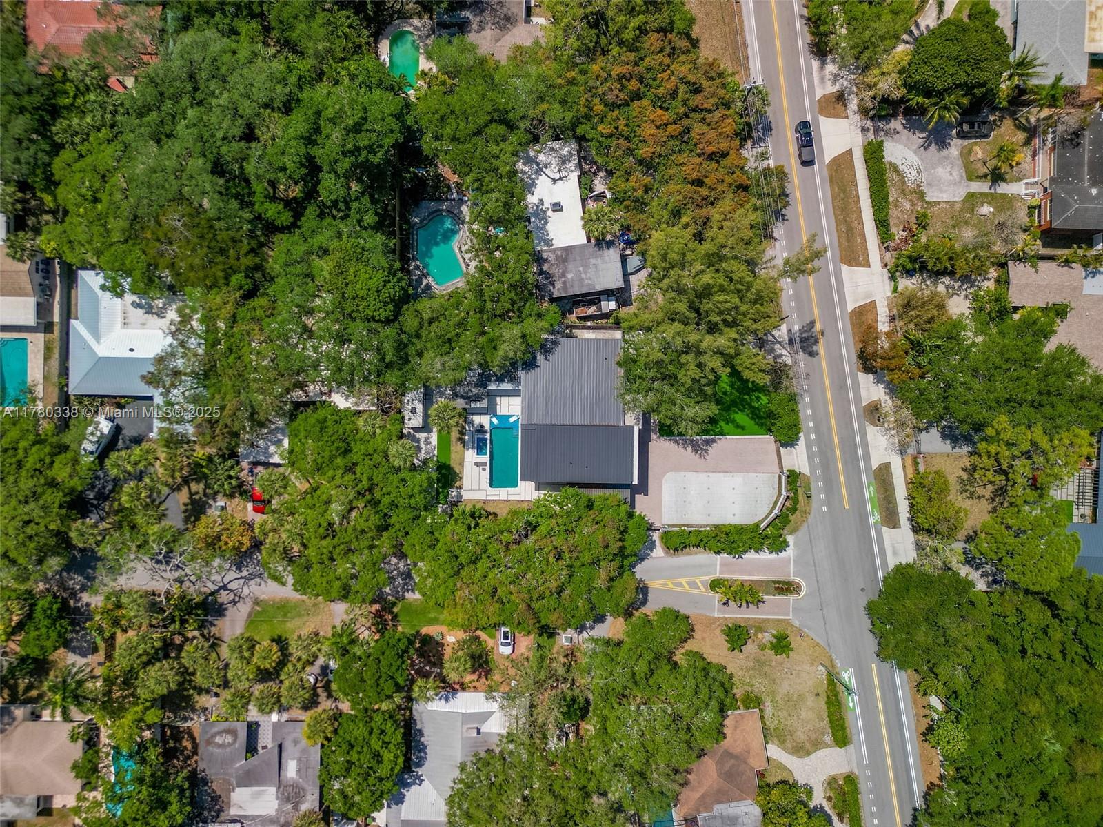 RIVERLAND MANORS - Residential