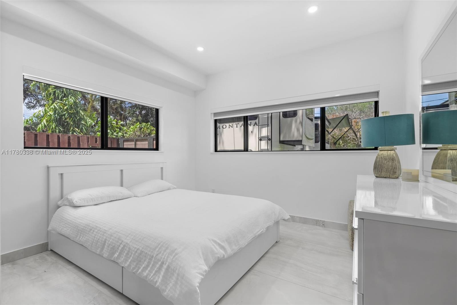 RIVERLAND MANORS - Residential