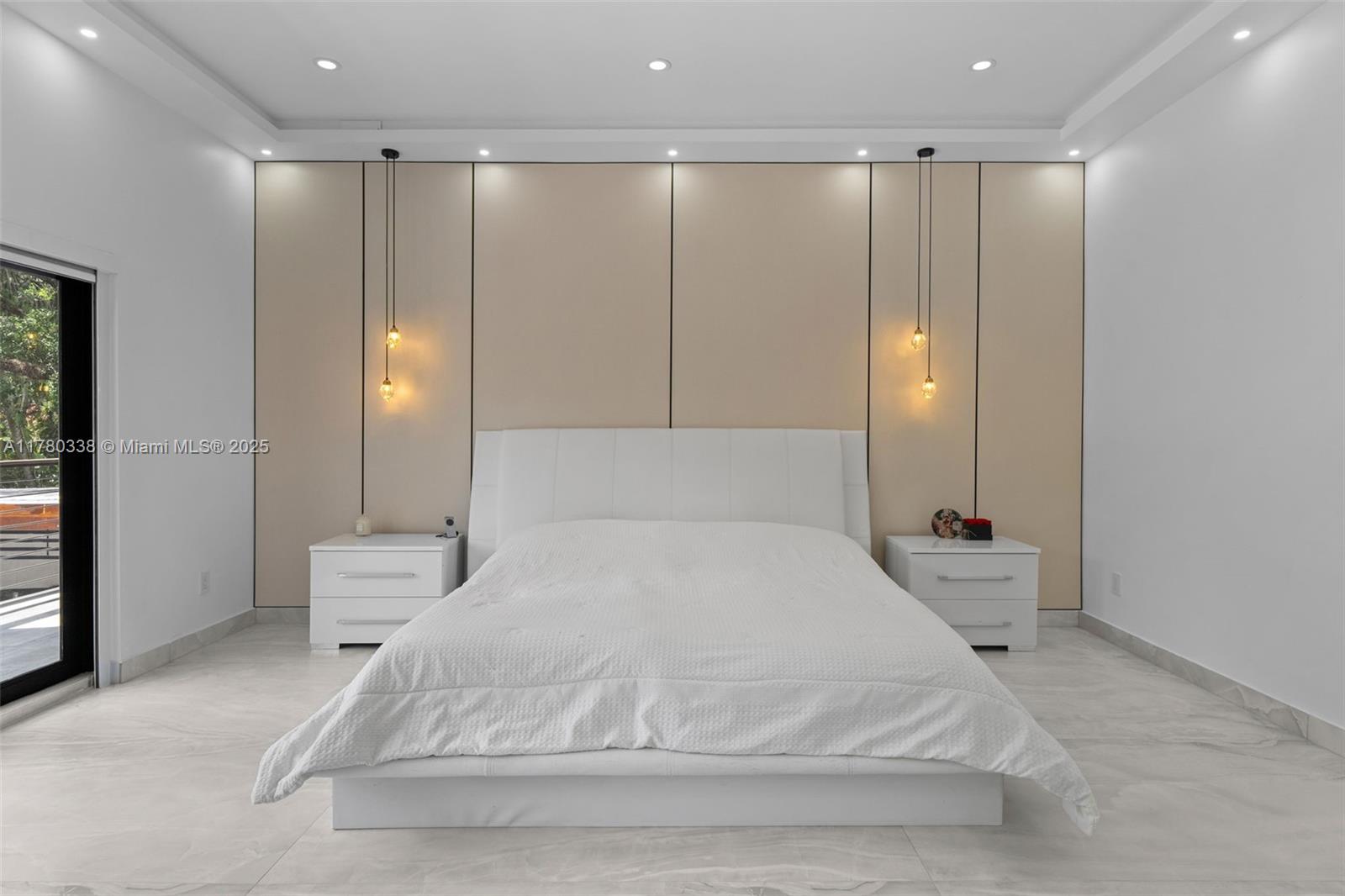 RIVERLAND MANORS - Residential