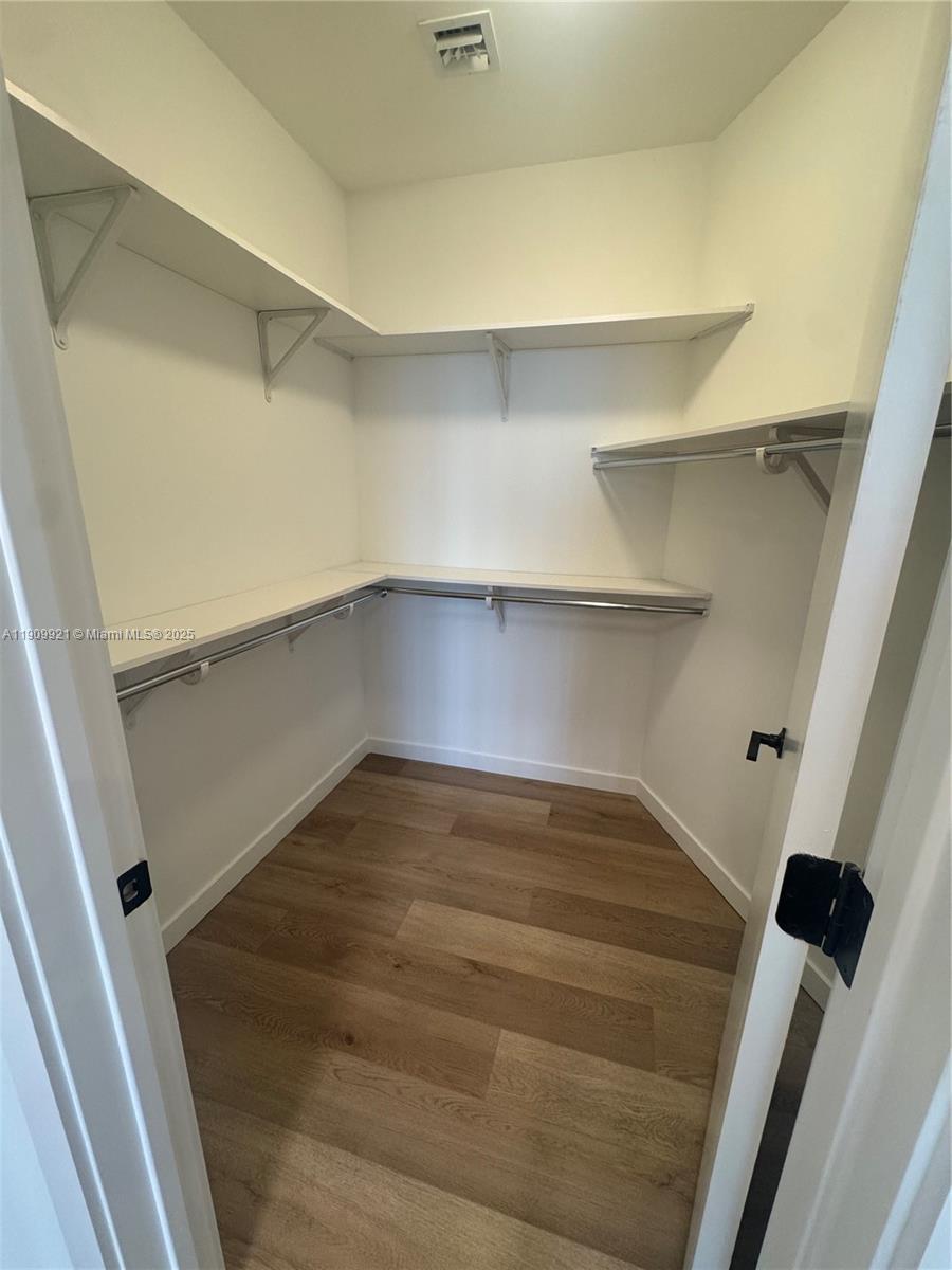 FT LAUDERDALE B-40 - Residential Lease