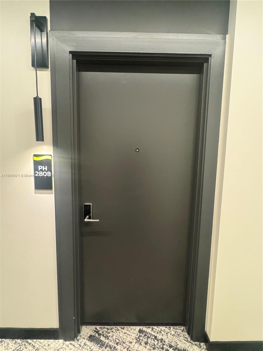 FT LAUDERDALE B-40 - Residential Lease