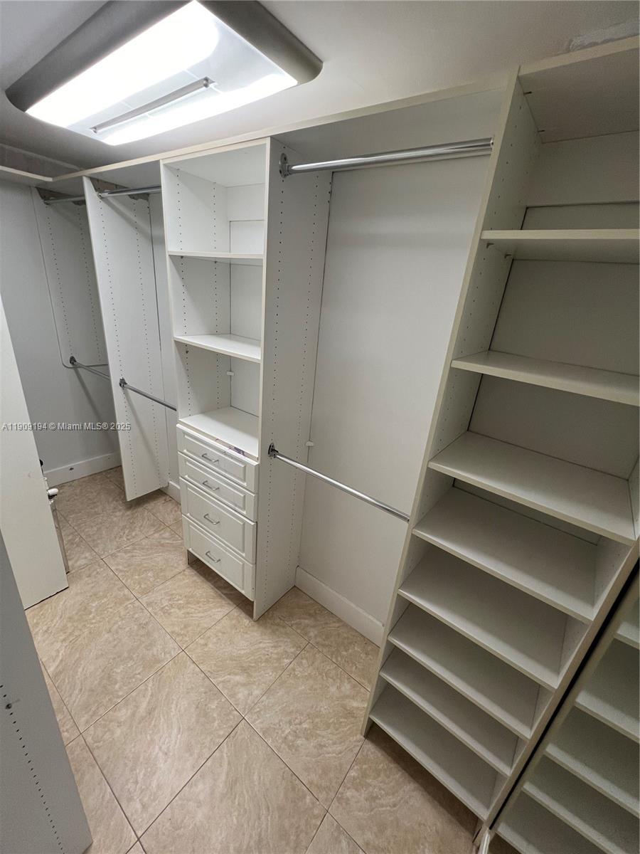 1515 CORAL TOWERS CONDOMI - Residential Lease