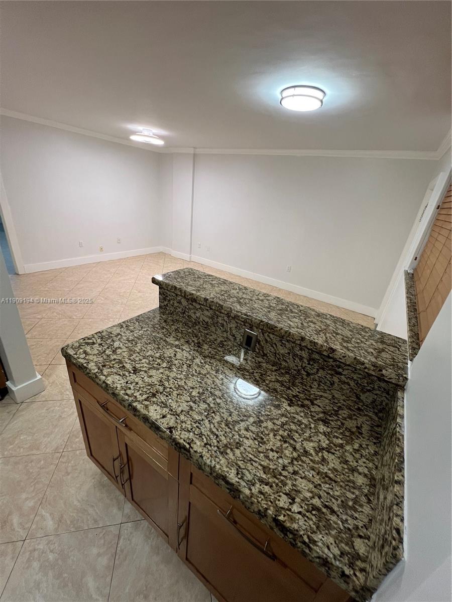 1515 CORAL TOWERS CONDOMI - Residential Lease