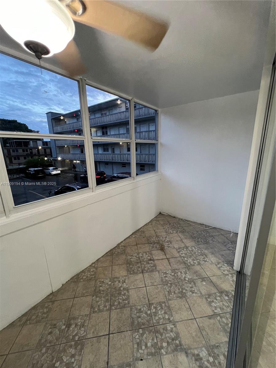 1515 CORAL TOWERS CONDOMI - Residential Lease