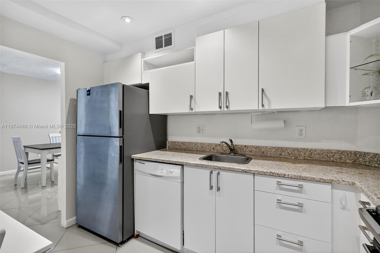 ARLEN HOUSE CONDO - Residential