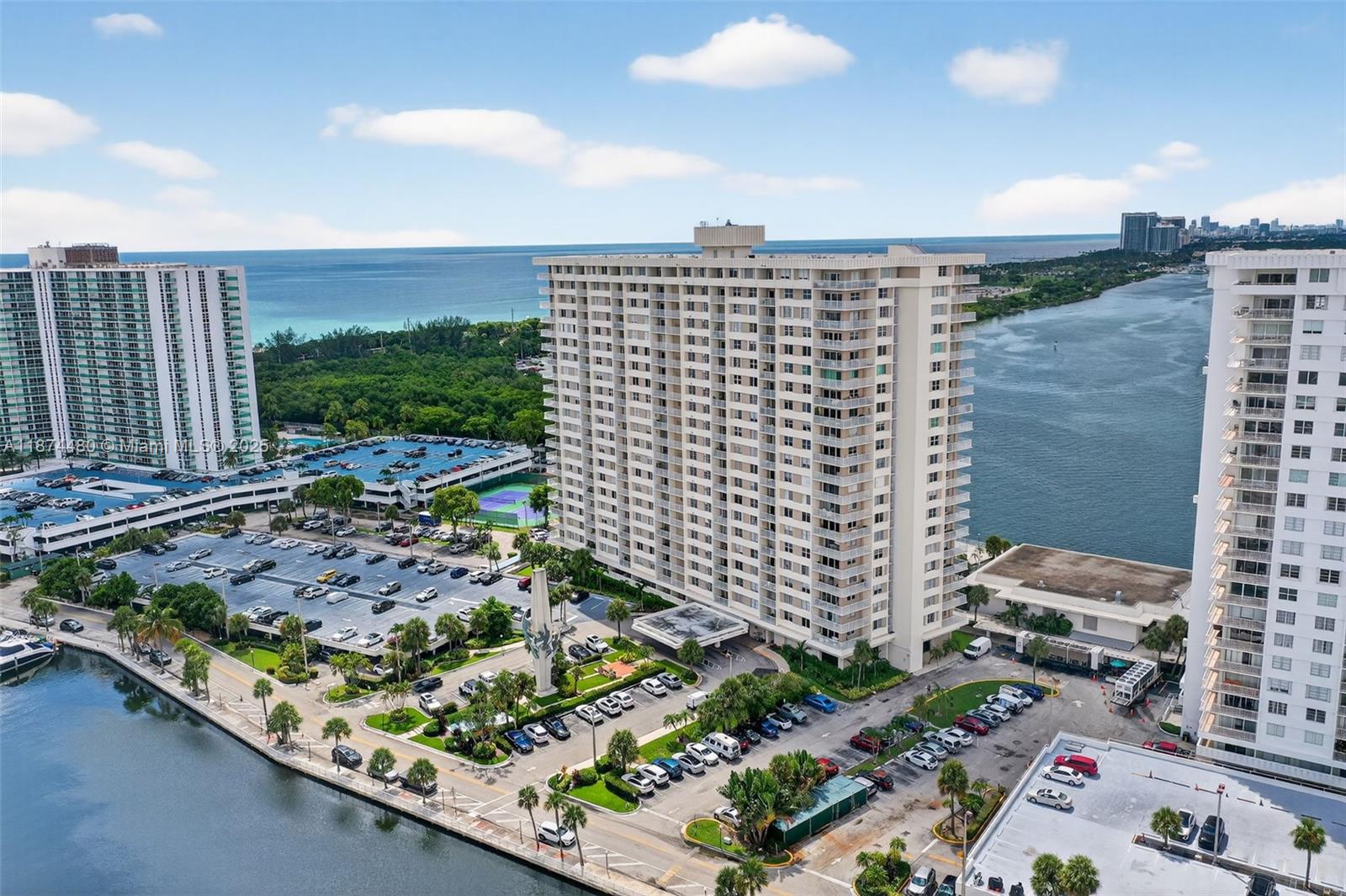 ARLEN HOUSE CONDO - Residential