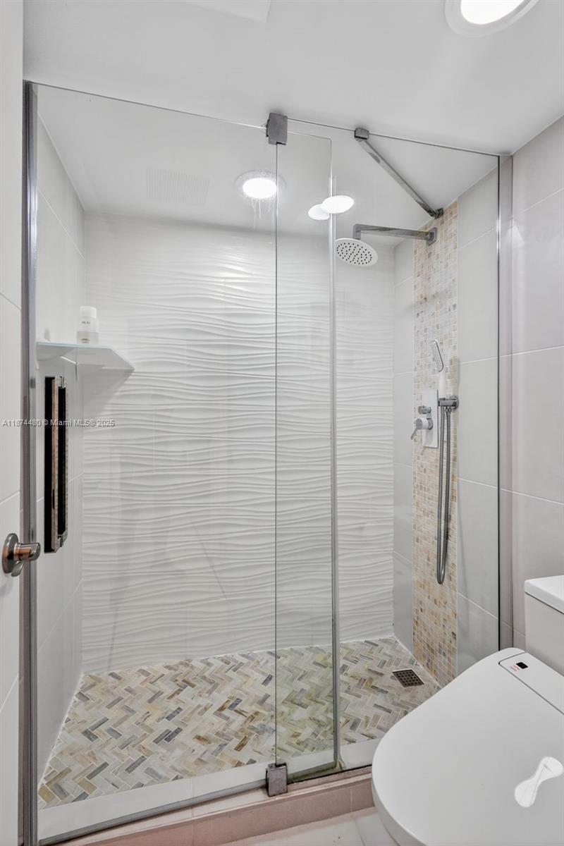 ARLEN HOUSE CONDO - Residential