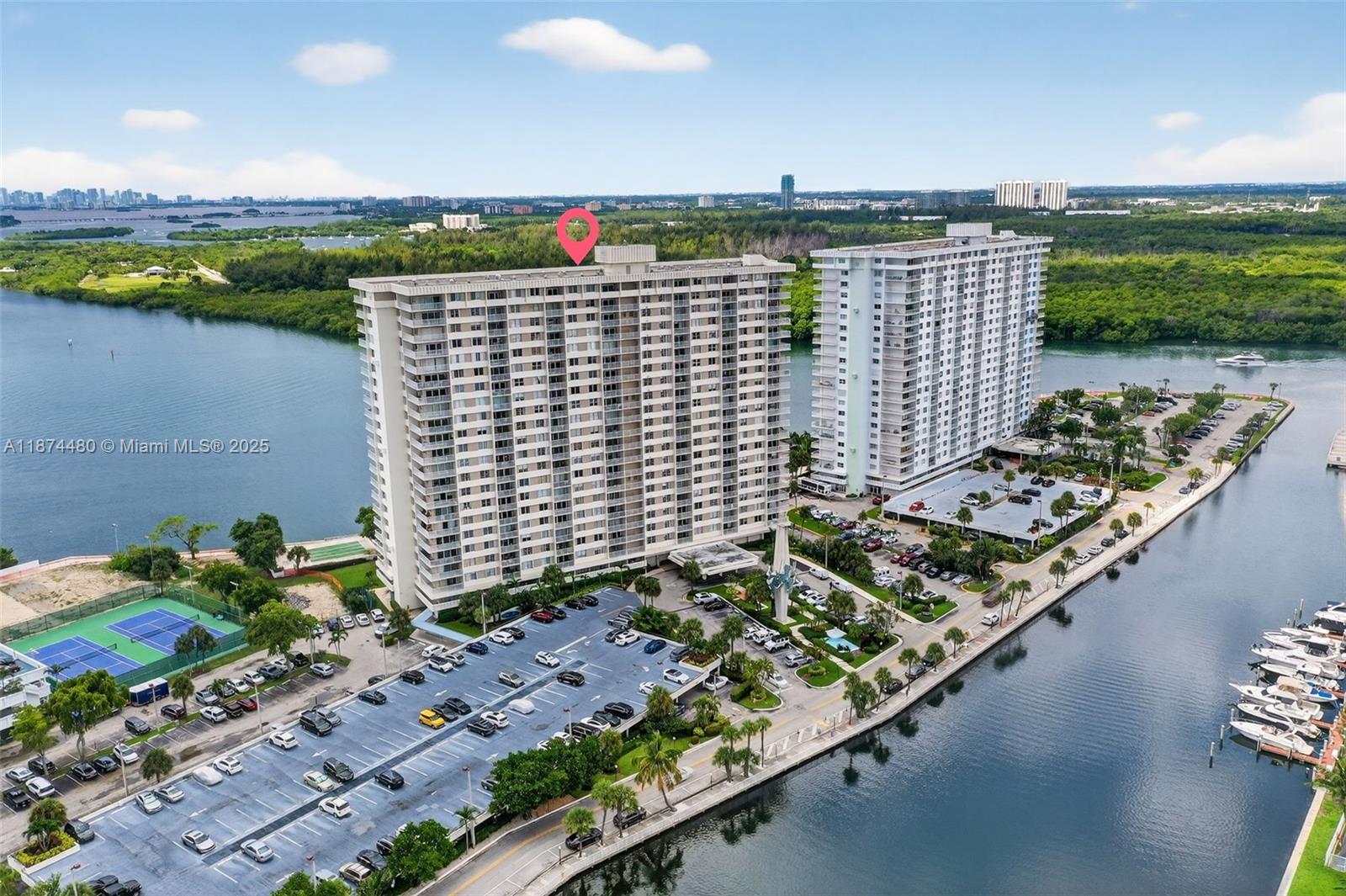 ARLEN HOUSE CONDO - Residential