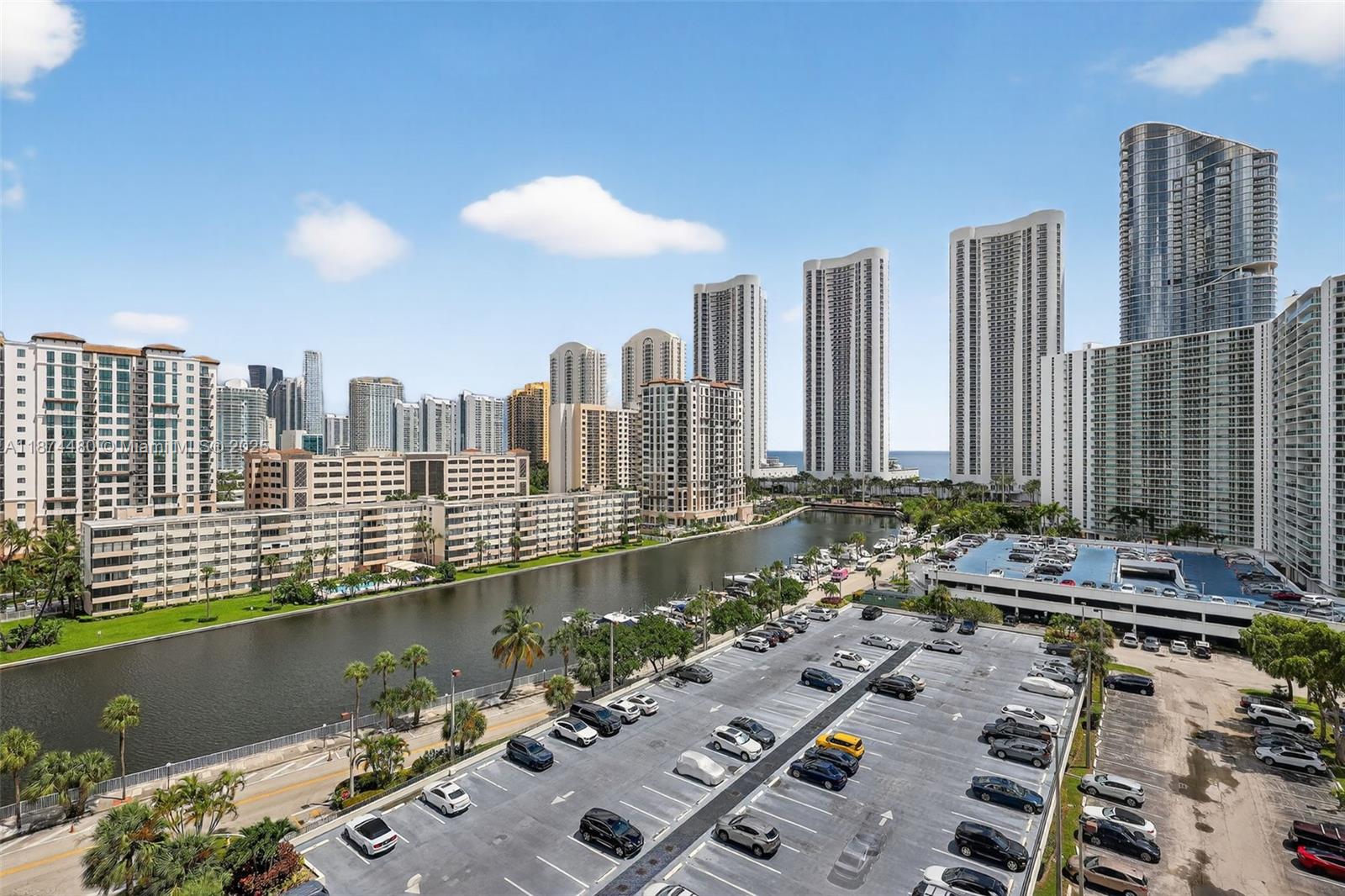 ARLEN HOUSE CONDO - Residential