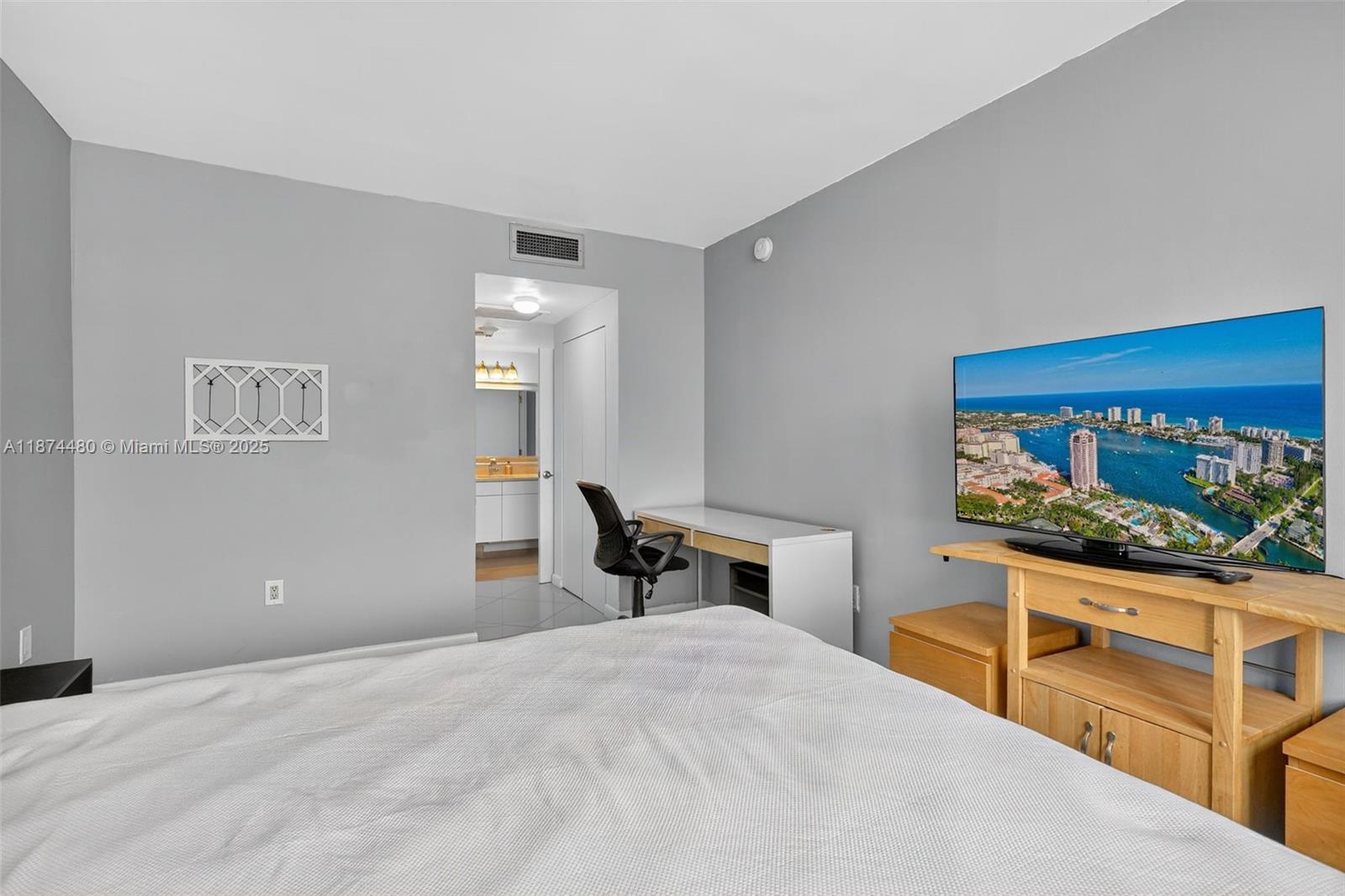 ARLEN HOUSE CONDO - Residential