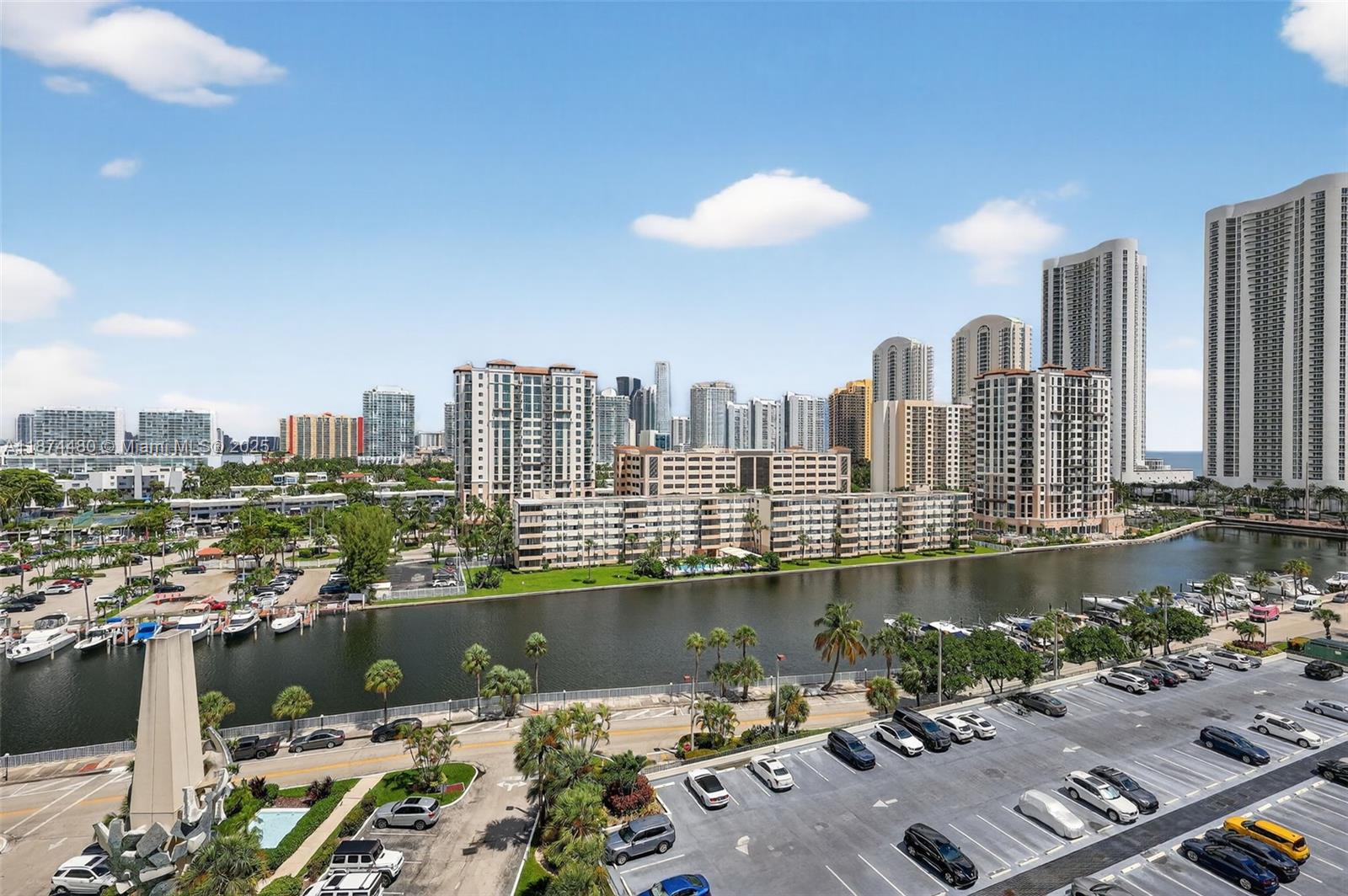 ARLEN HOUSE CONDO - Residential