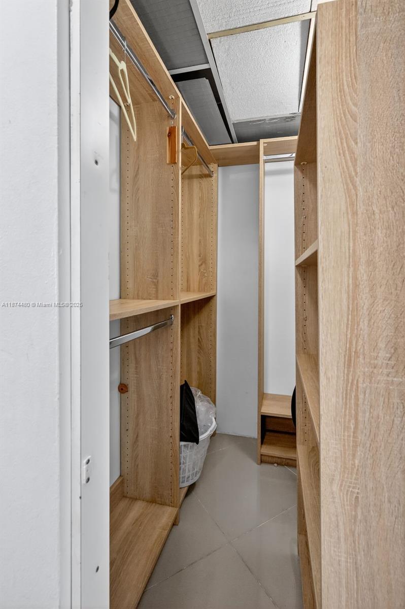 ARLEN HOUSE CONDO - Residential