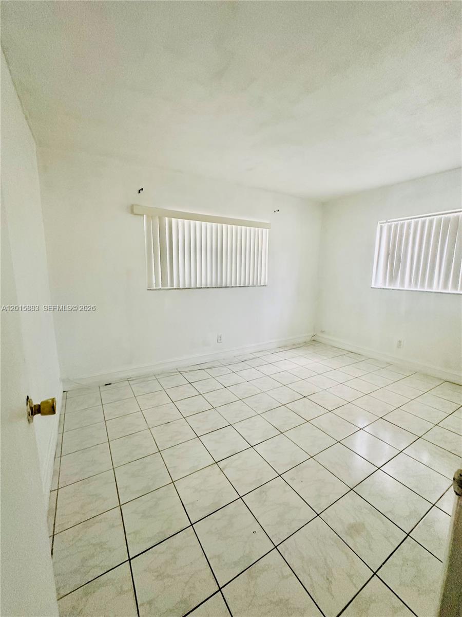 OAKLAND ESTATES 6TH SEC - Residential Lease