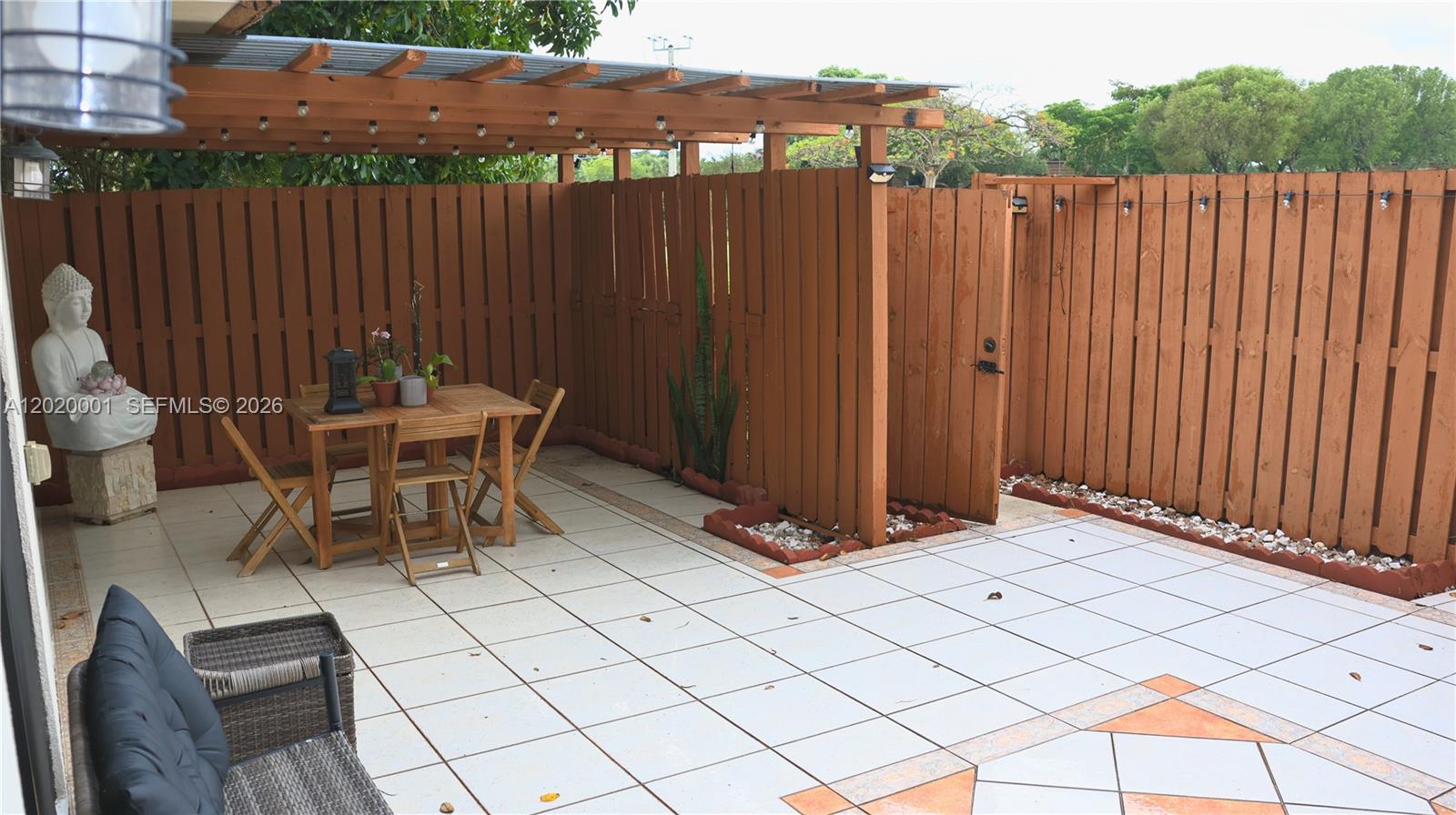 PINE ISLAND RIDGE SEC 8 - Residential