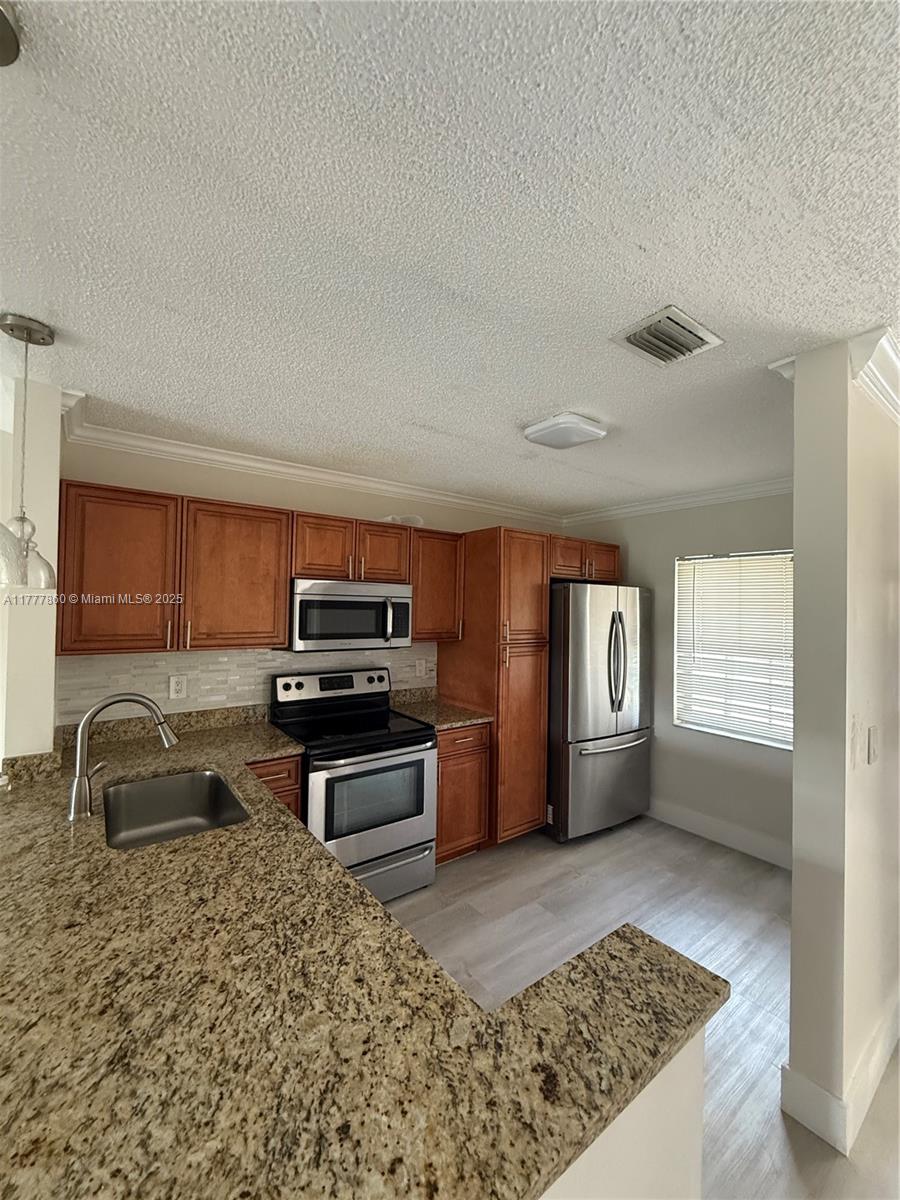 ROSEWOOD CONDO - Residential Lease