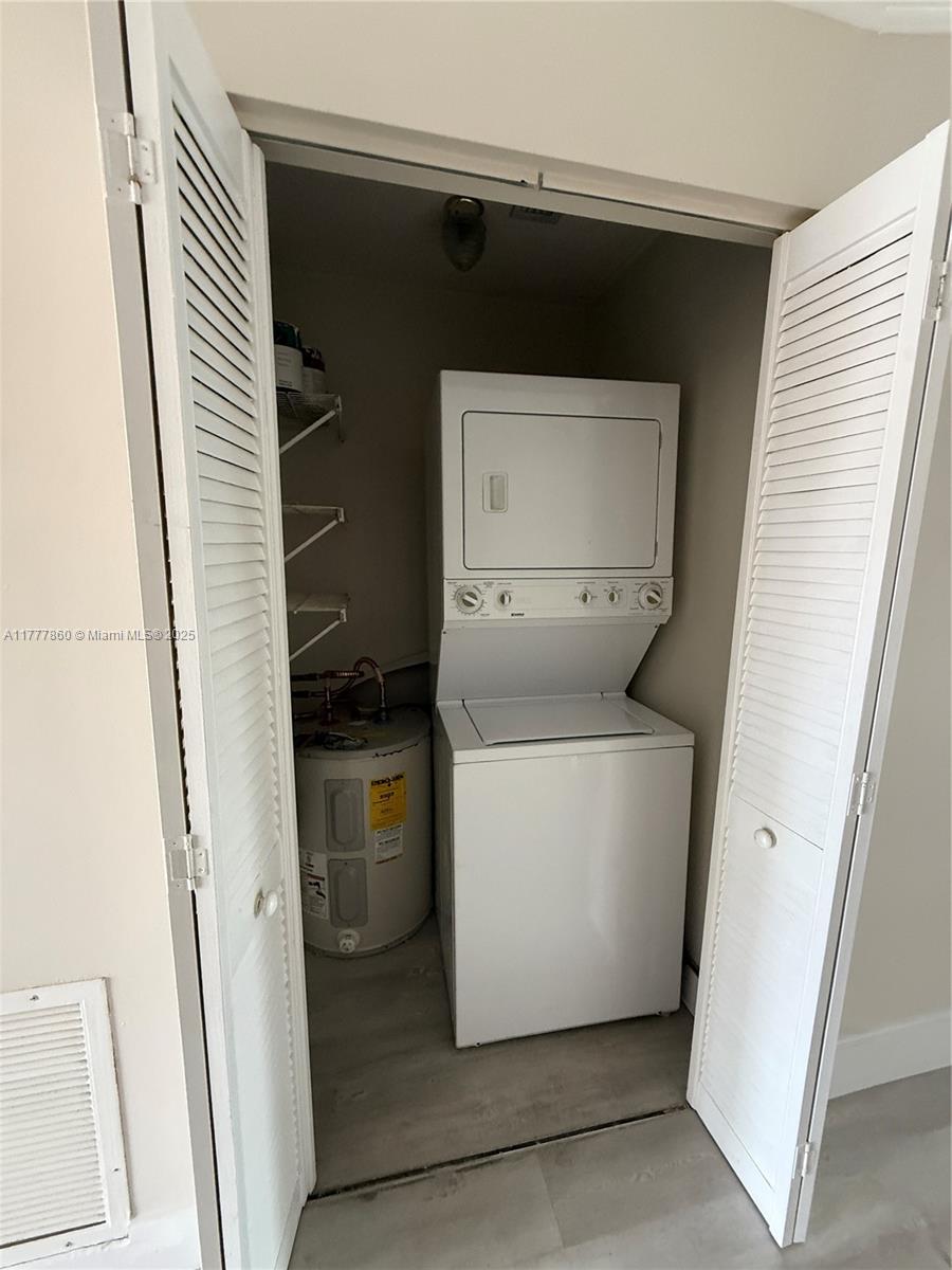 ROSEWOOD CONDO - Residential Lease