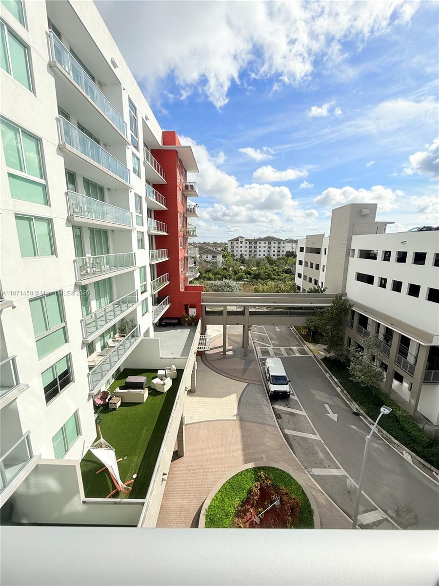 MIDTOWN DORAL CONDO 2 - Residential