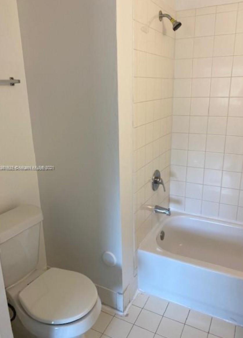 315 NW 84th Ter 315