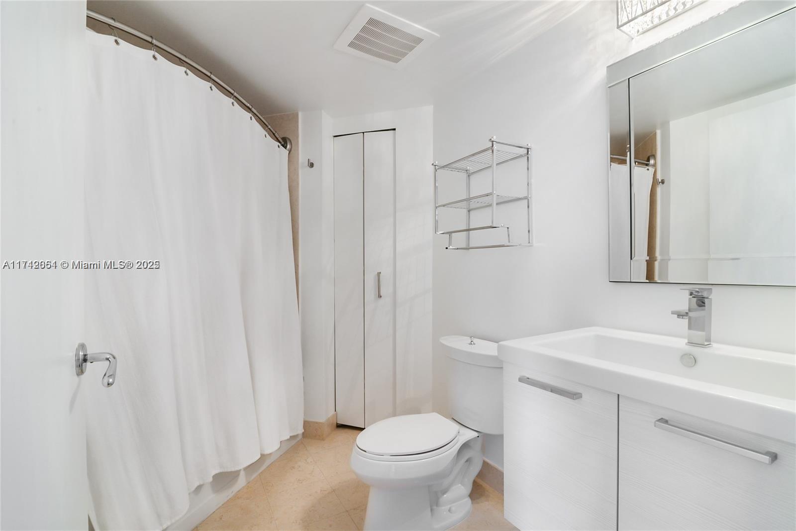 TURNBERRY VILLAGE SO TOWE - Residential