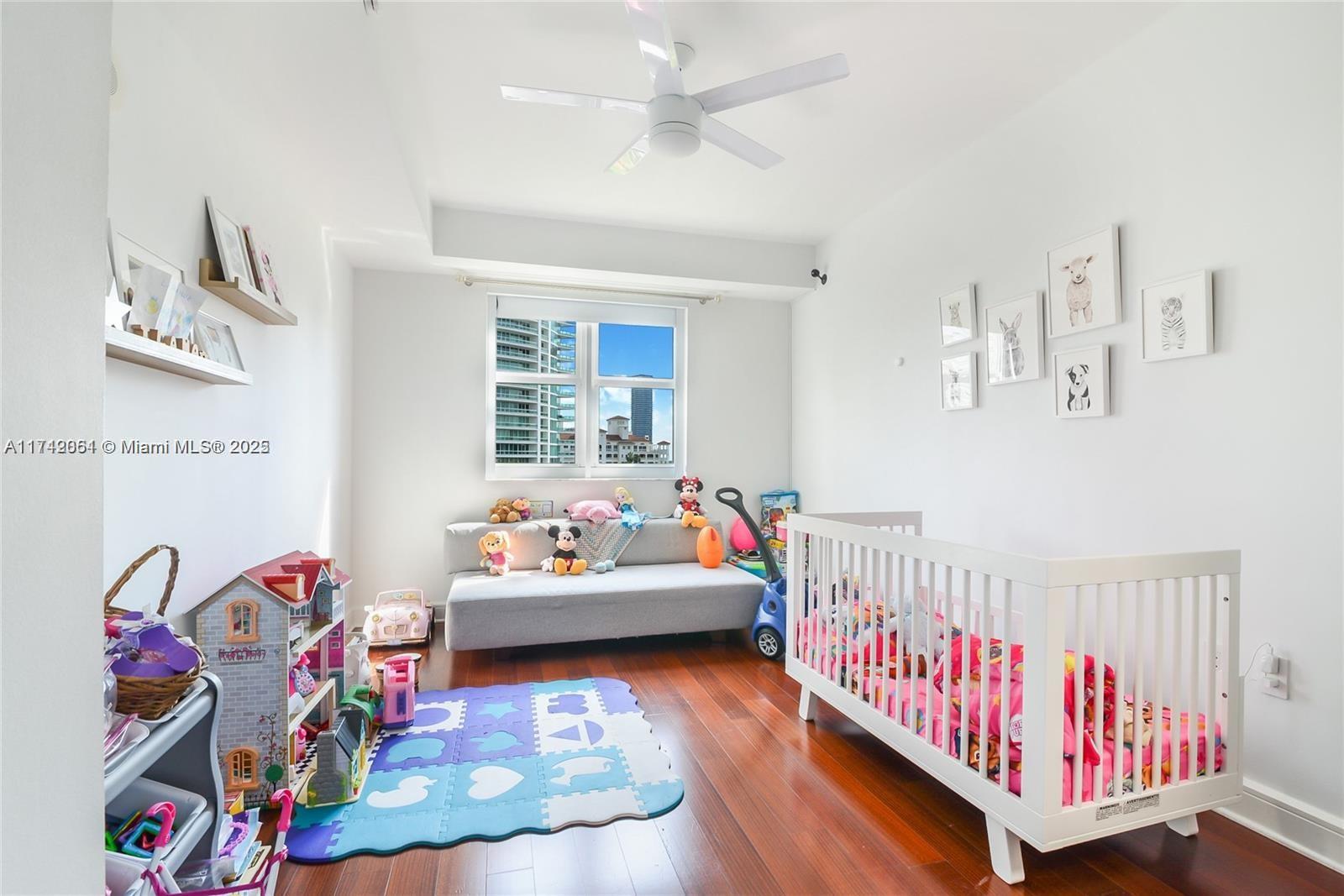 TURNBERRY VILLAGE SO TOWE - Residential