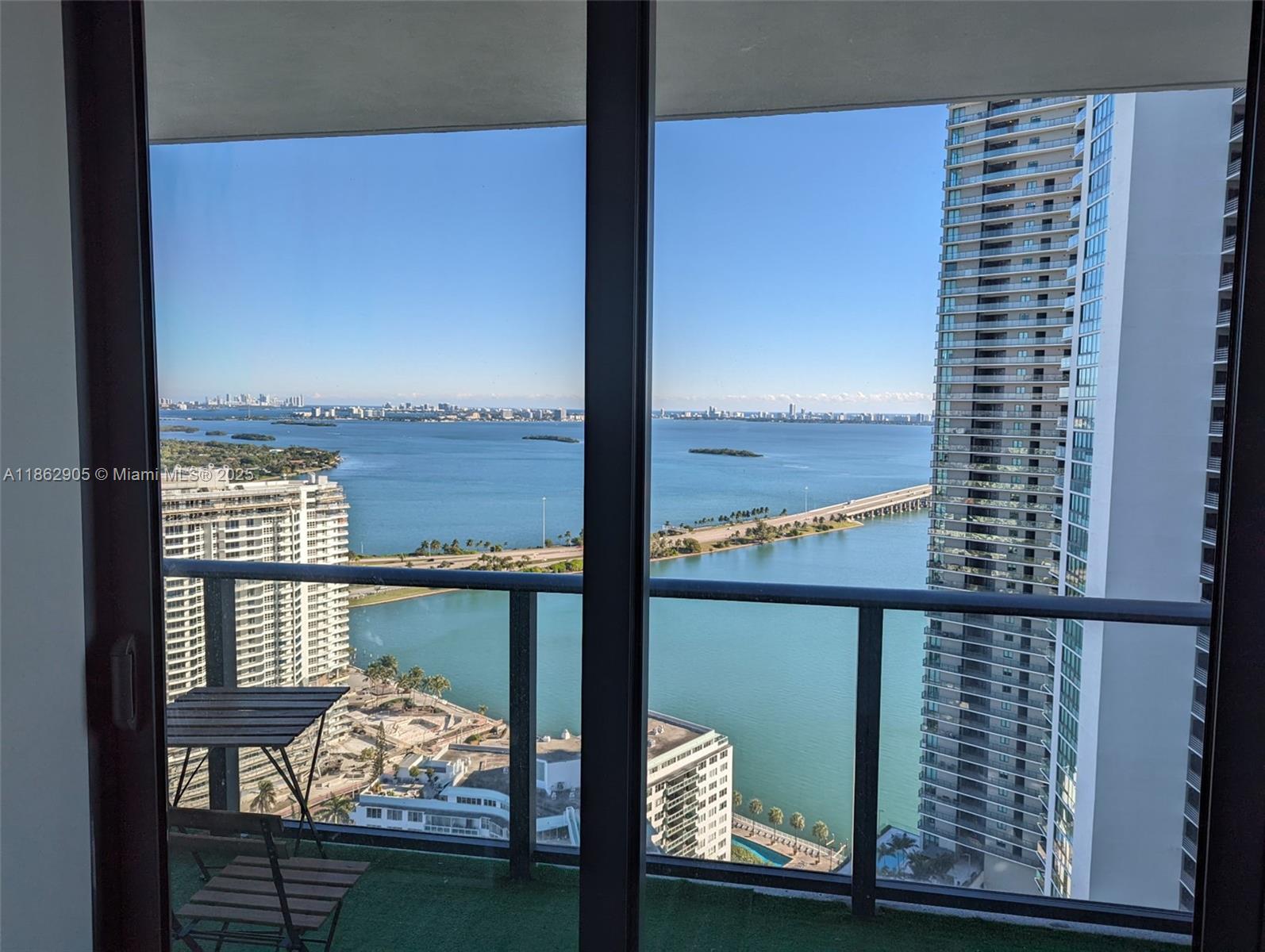 PARAISO BAYVIEWS CONDO - Residential Lease