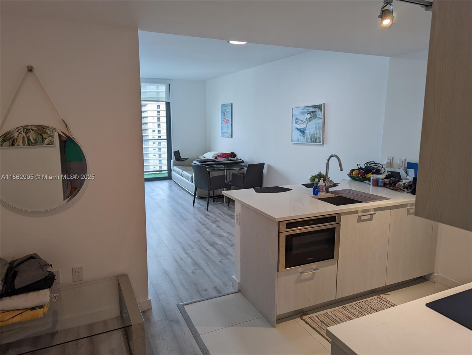 PARAISO BAYVIEWS CONDO - Residential Lease