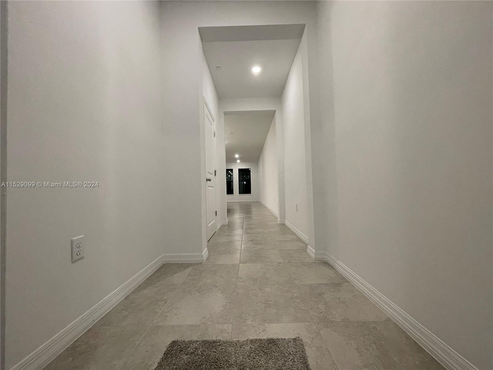 AMERICAN EXPRESS TRACT - Residential Lease