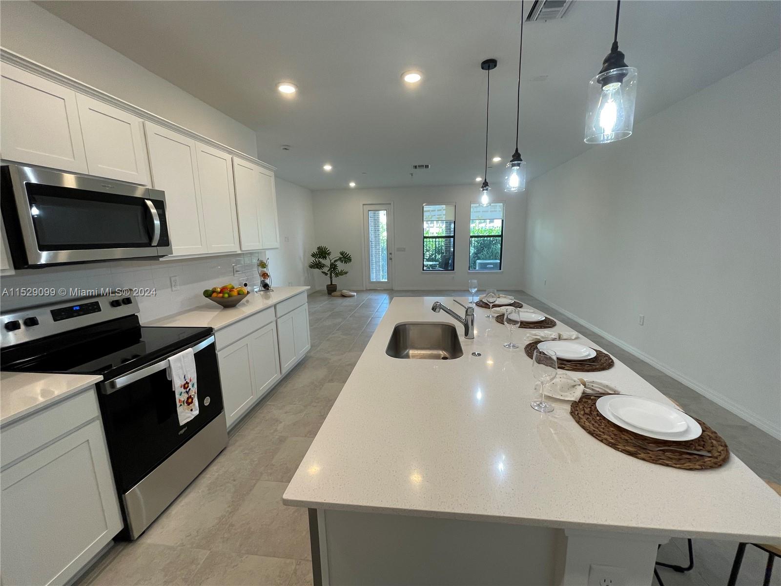 AMERICAN EXPRESS TRACT - Residential Lease