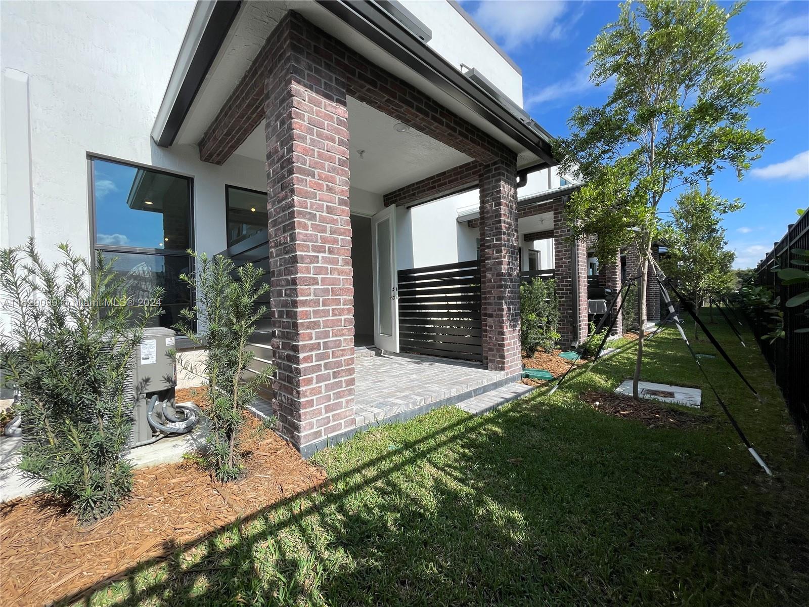 AMERICAN EXPRESS TRACT - Residential Lease
