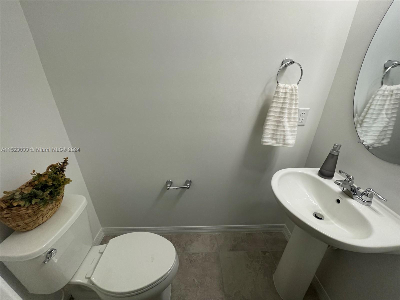 AMERICAN EXPRESS TRACT - Residential Lease