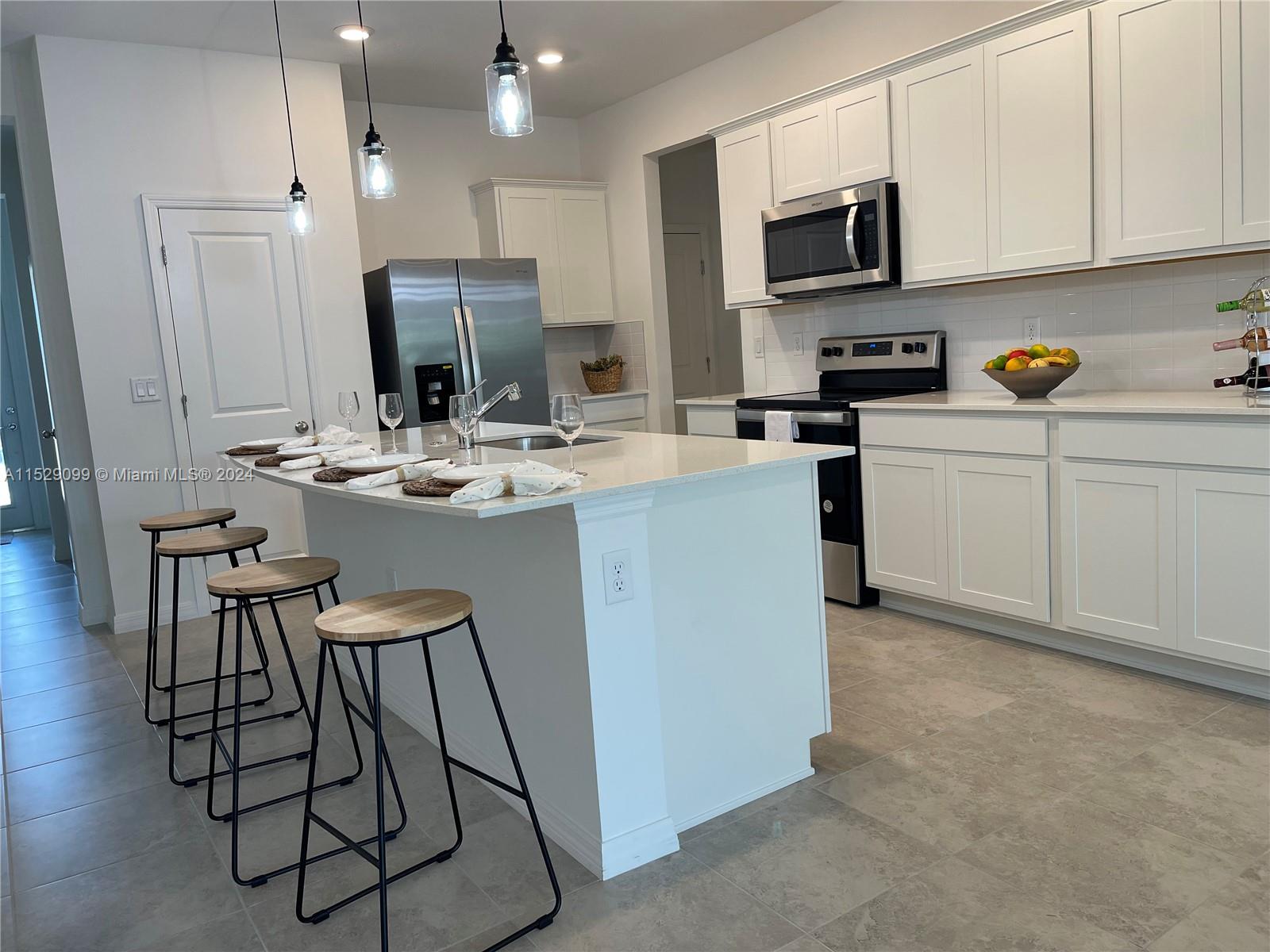 AMERICAN EXPRESS TRACT - Residential Lease