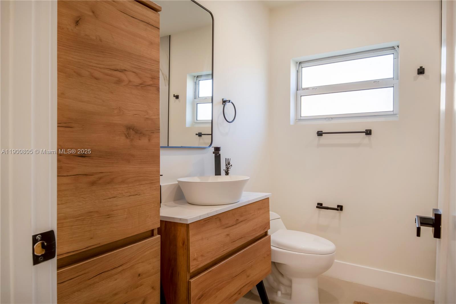 LAUDERDALE LAKES EAST GAT - Residential