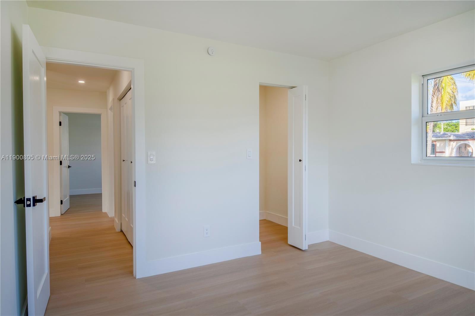 LAUDERDALE LAKES EAST GAT - Residential