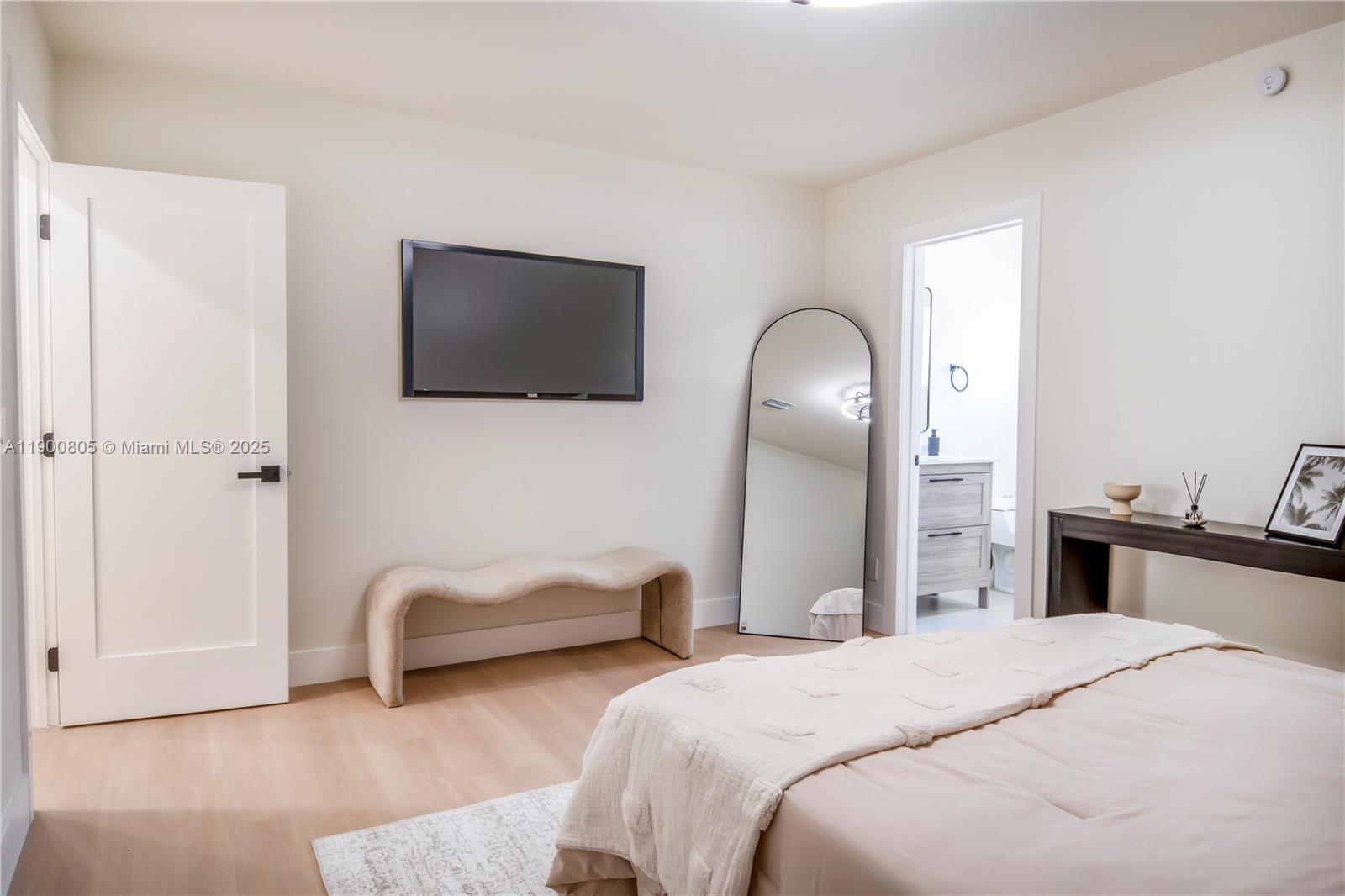 LAUDERDALE LAKES EAST GAT - Residential