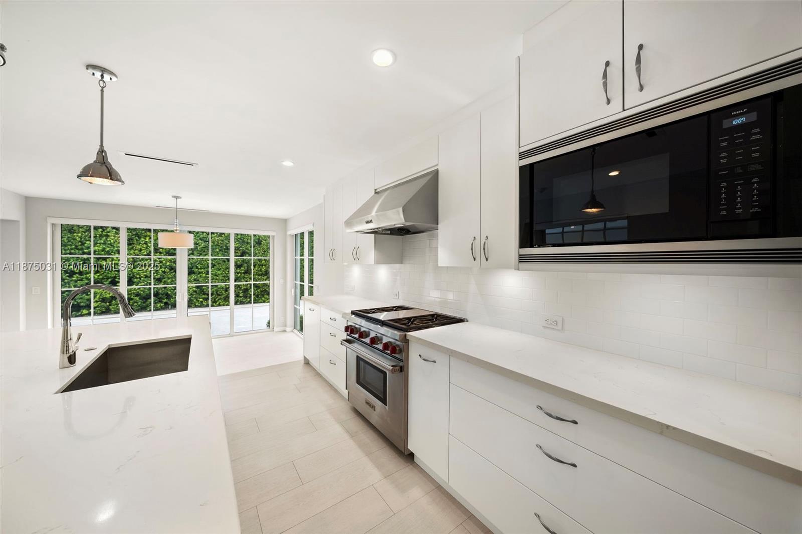 BAY POINT - Residential Lease