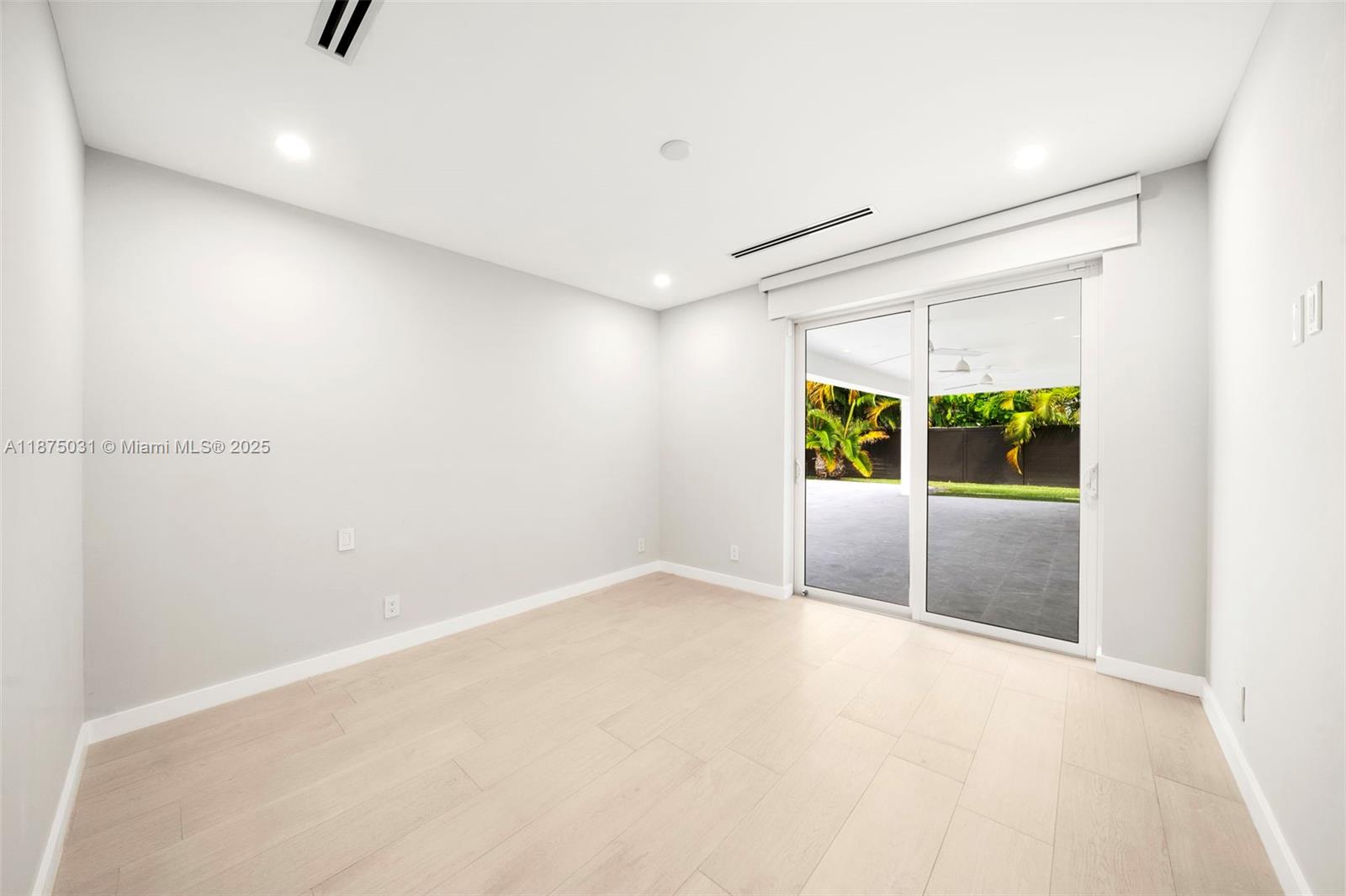 BAY POINT - Residential Lease